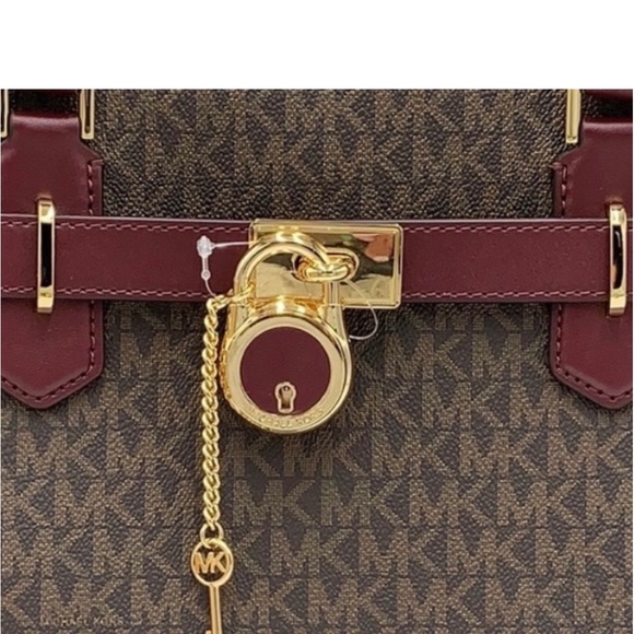 Michael KORS Purse - Picture 8 of 17